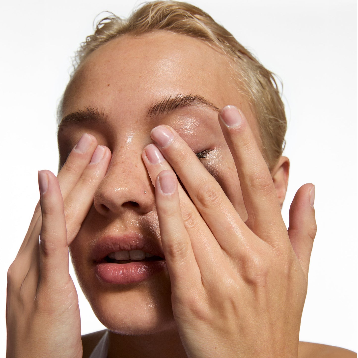the-bestselling-intro-to-great-skin-b3 MysteryBundle_Model_2000x2000_8c068f88-8954-45a2-bafe-e122a0319042.jpg