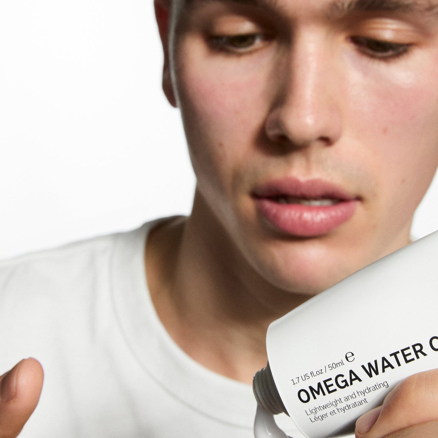 supersize-omega-water-cream-100ml-o9 Omega100_Model_2000x2000_62065fcd-8c1b-4831-aefc-6f05325600fd.jpg